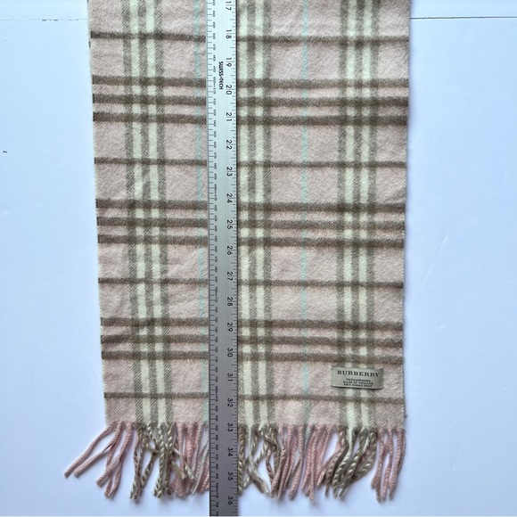 Burberry Scarf Cashmere Nova Check Print Fringe Trim Soft in Pink Classic Plaid - Picture 8 of 12